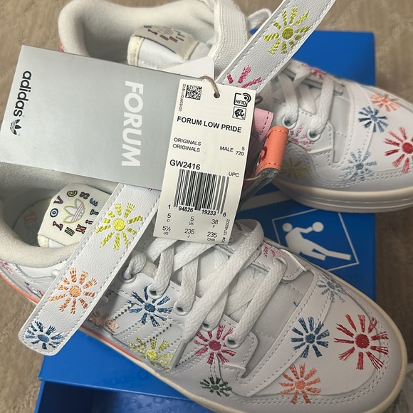 Adidas Forum Low Top Size Men's 5.5 = Women's 7.5 -  NIB - Picture 6 of 7